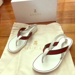 Girls Gucci white Signature Sandals Sz 12